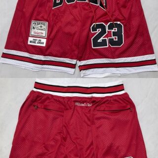 Men's Chicago Bulls Red Shorts (Run Small)